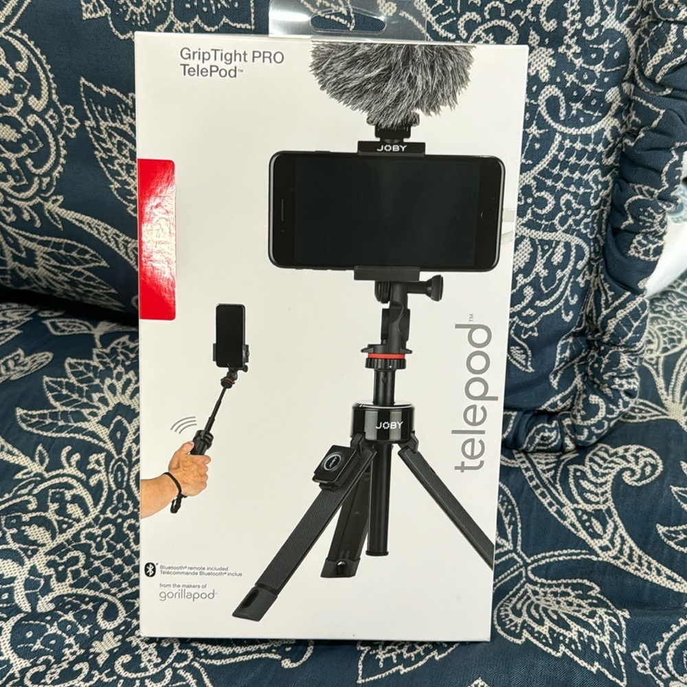 JOBY GRIP TIGHT PRO TELEPOD Sold At APPLE - $109.95
